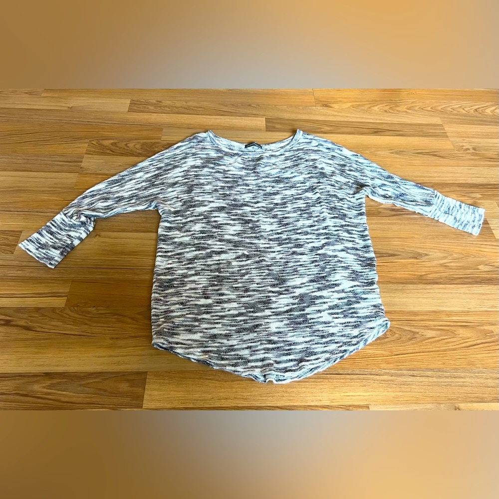 Space Dye Gray and White Light Sweater 🤍✨🤍